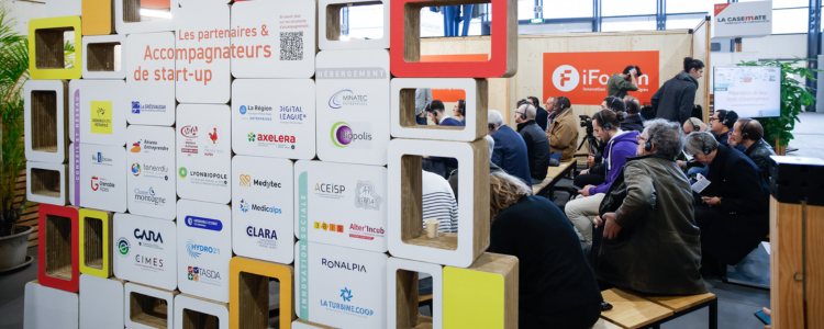 Wall of the start-up supporting structures